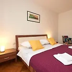 Ornela Appartamento Traù