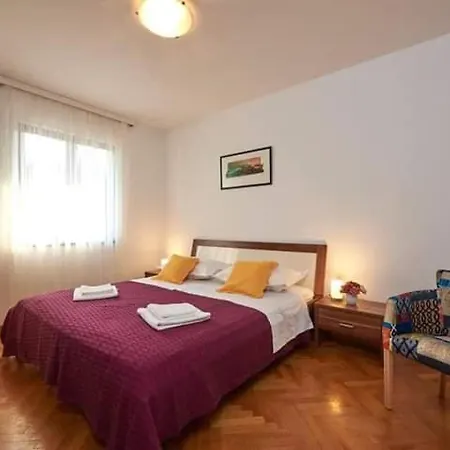 Ornela Apartment