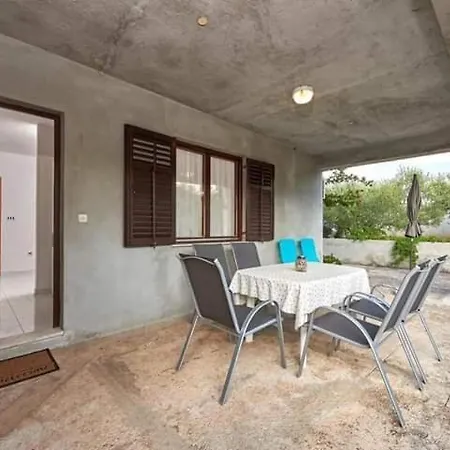 דירה Ornela טרוגיר