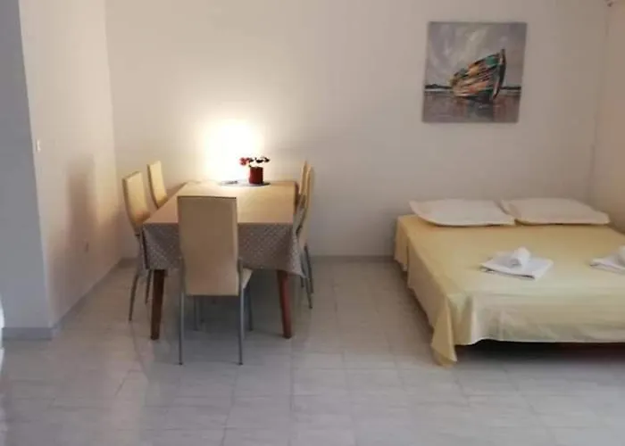 Ornela Trogir
