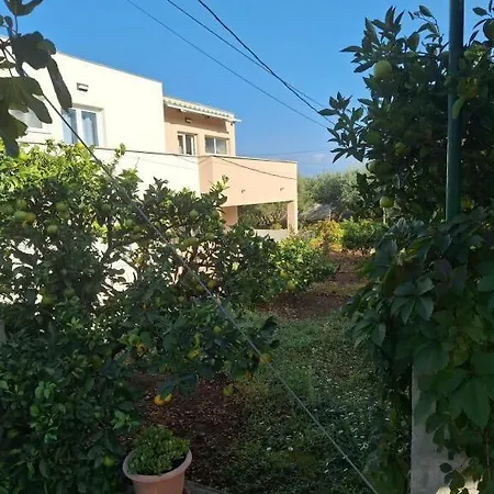 Apartment Ornela *