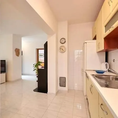 Apartment Ornela *